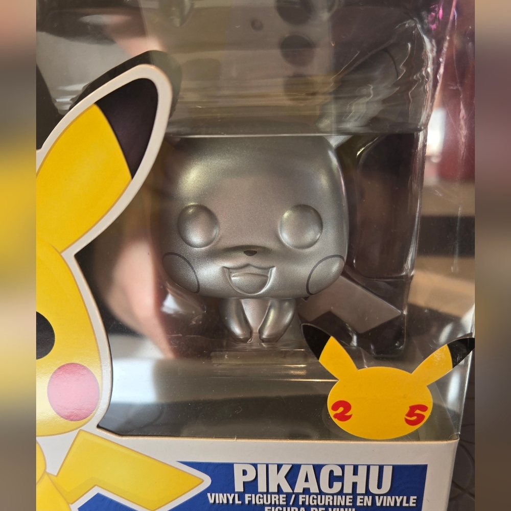 Funko Pop! Games: Pokémon 353 Pikachu Silver Vinyl Figure - Picture 7 of 8